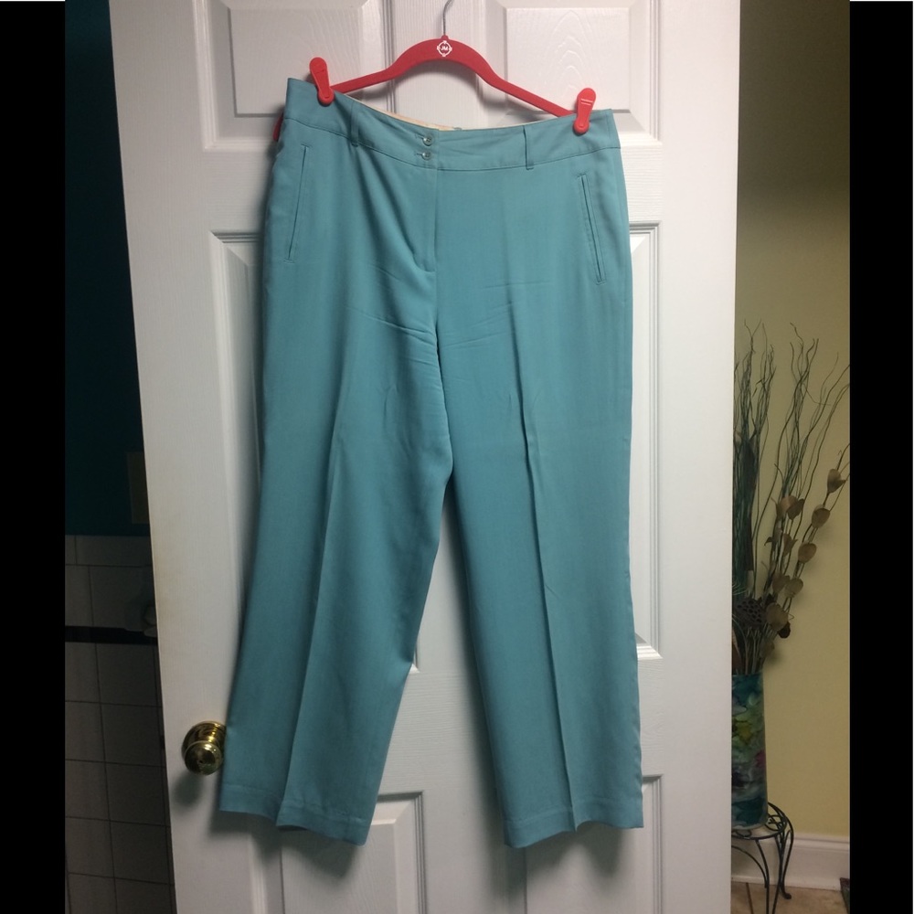 🌺 Tommy Bahama Ladies Silk Pants